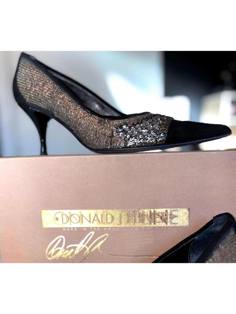-Donald J. Pliner- Pumps, Size 7.5